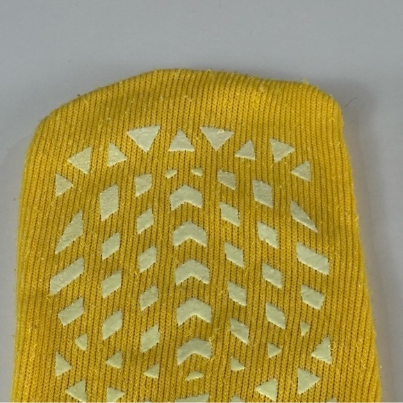Medline Yellow Bariatric Double-Tread Patient Non-Slip Socks 2XL W - Picture 5 of 9
